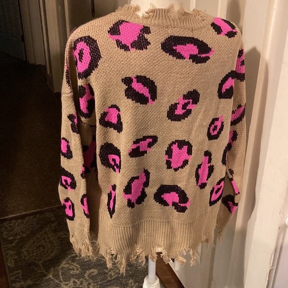 Runway fringed sweater size M - Picture 6 of 7